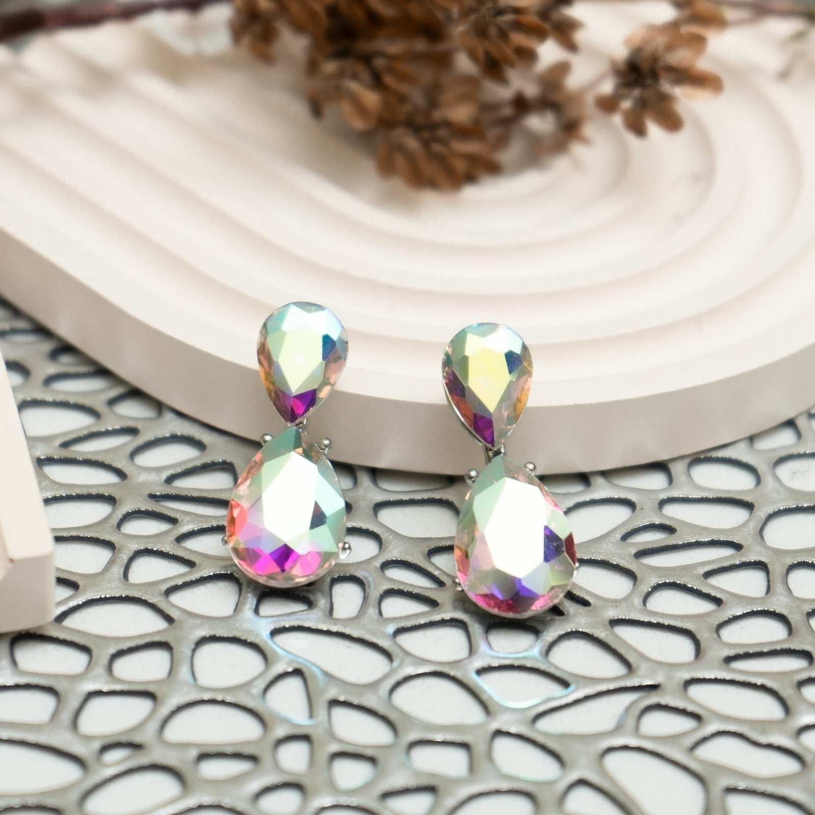 CRYSTAL DROP EARRINGS