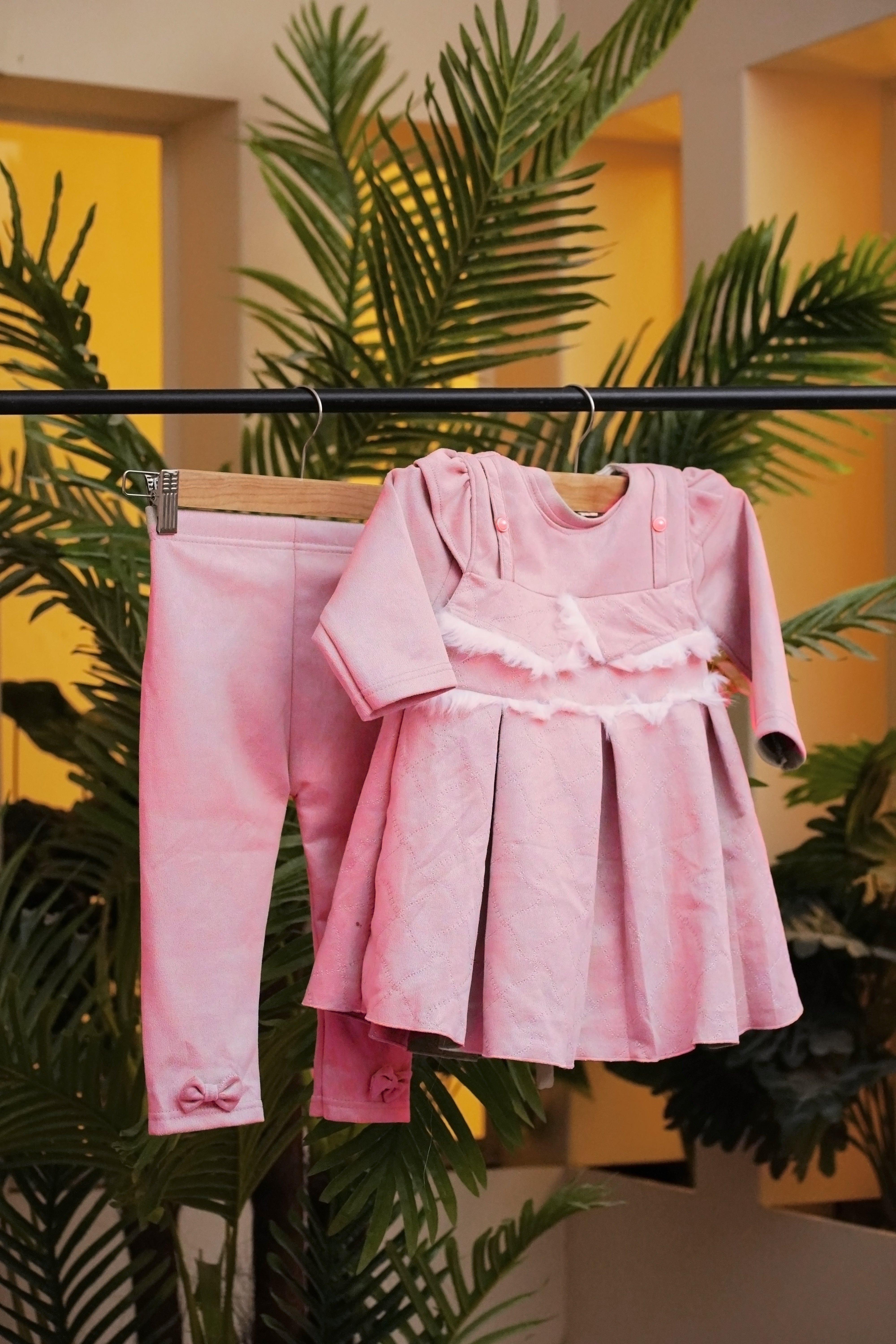 Adorable Pink Dress & Leggings Set for Girls