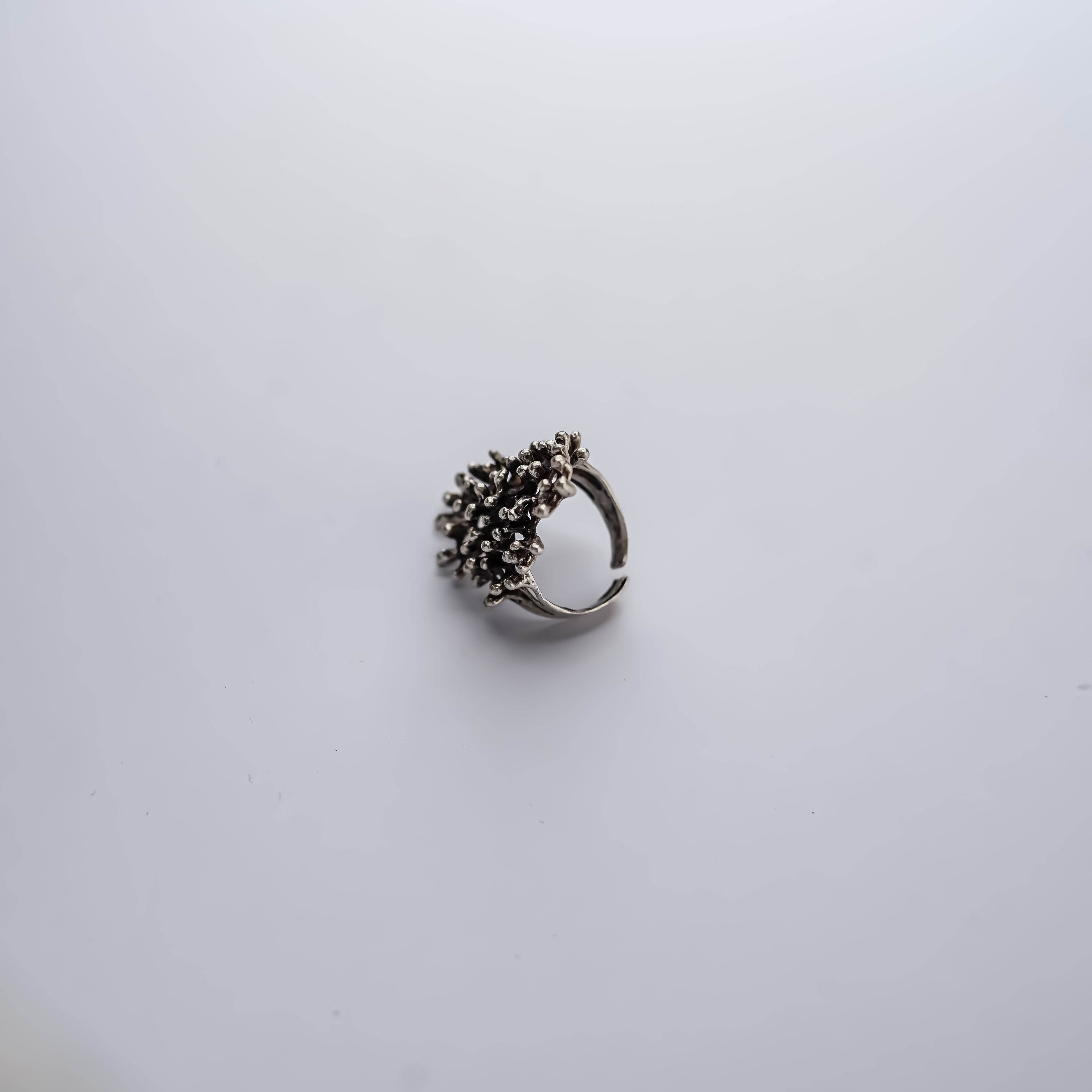 TREE TEXTURED RING